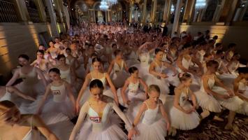 Moment inedit la New York: 353 de balerine au stat în același timp pe poante, pentru 1 minut. Reușita, în Cartea Recordurilor