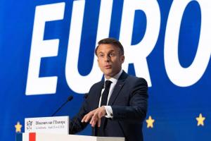 "Europa poate muri. Este încercuita de marile puteri" anunţă Macron la Sorbona. Cere ca UE "să nu fie vasalul Statelor Unite"