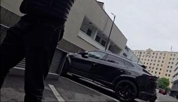Cum a fost răpit moldoveanul din parcarea unui bloc, în Bucureşti. Poliţiştii au ridicat imaginile surprinse de camerele de supraveghere