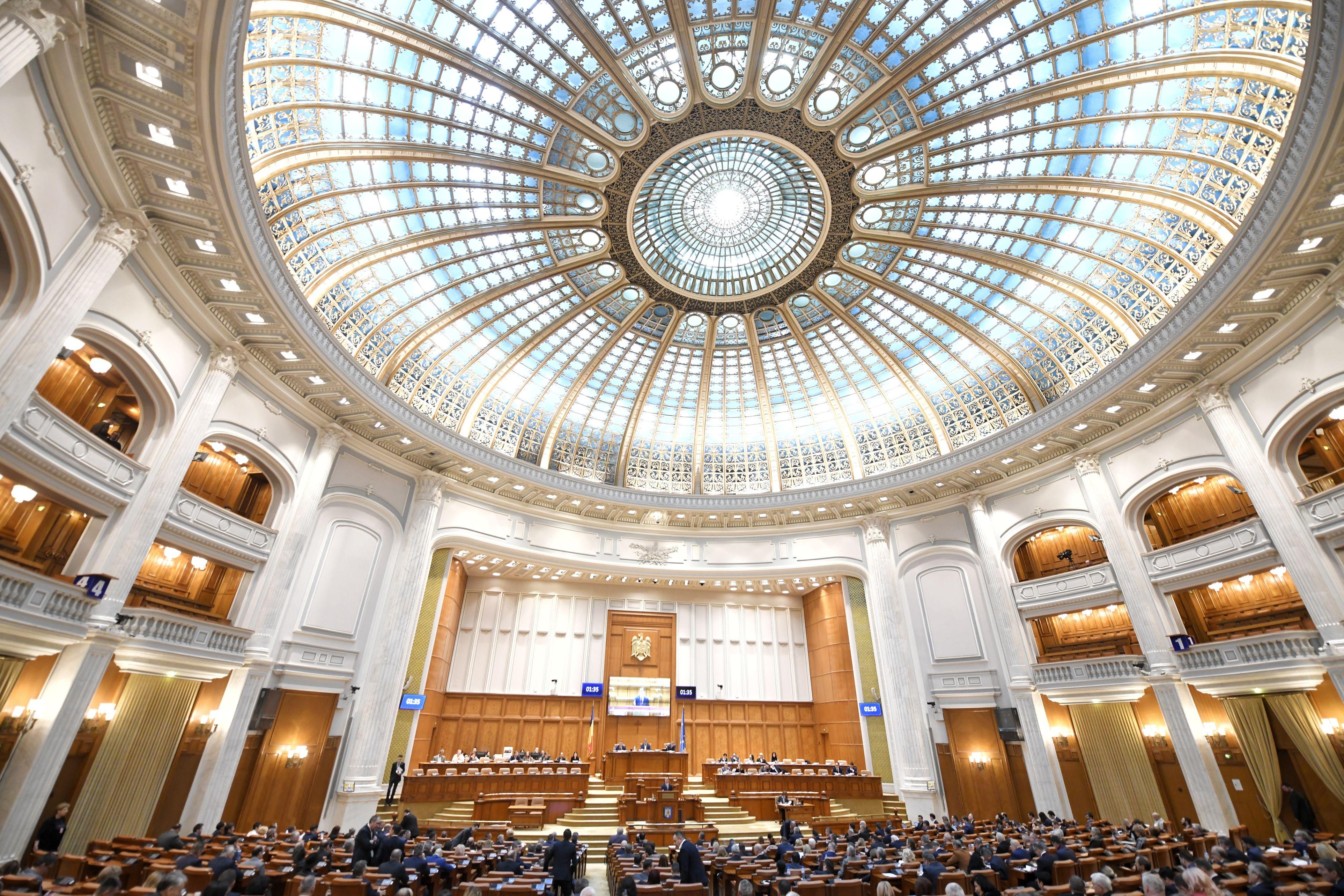 Legea pensiilor, adoptată în Camera Deputaților. Proiectul ajunge pe masa lui Kalus Iohannis