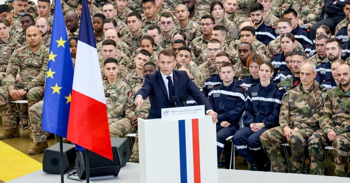 Macron, în faţa Armatei: Suntem în raza de acţiune a ...